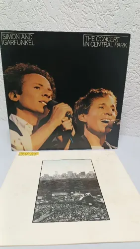 Simon and Garfunkel in concert in central park LP duplo