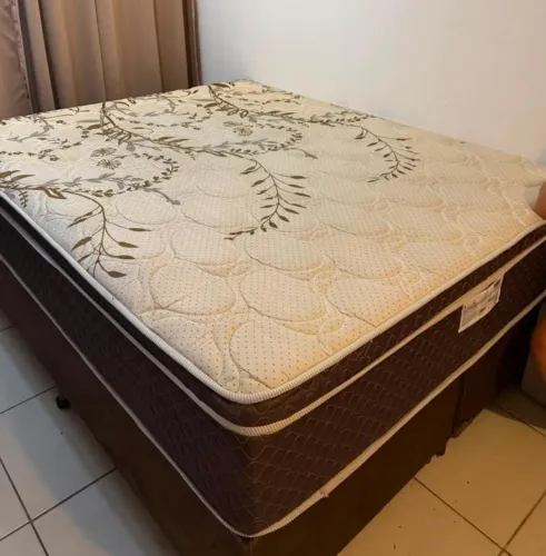 Cama box Queem