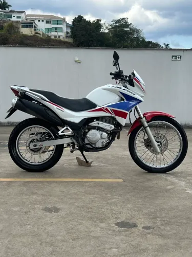Falcon 400 ano 2015. 57.000 km