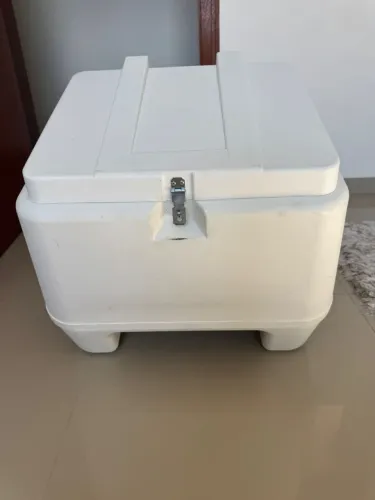 Caixa baú 80 litros + suporte para Factor
