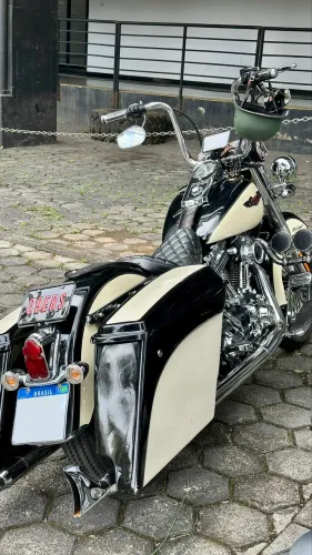 Harley Deluxe Chicana - Relíquia