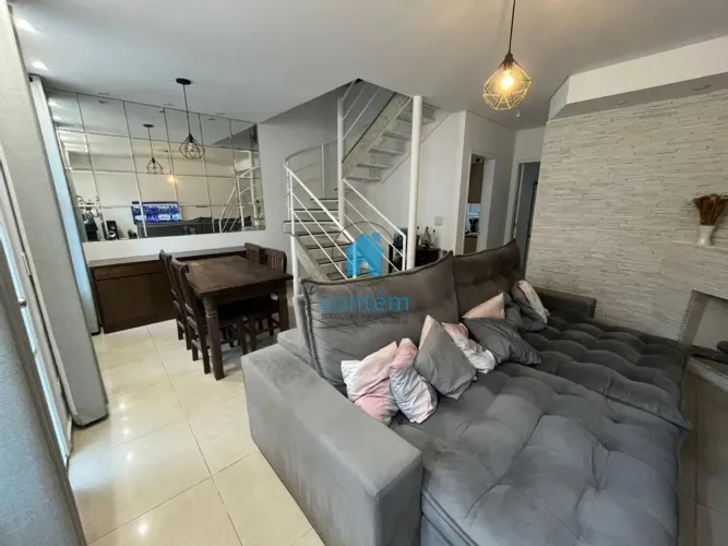 Sobrado à venda em Cotia, Jardim Rebelato, com 3 quartos, com 130 m²