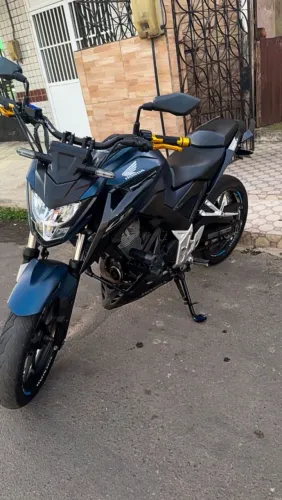 CB300F 2025 23.500$?