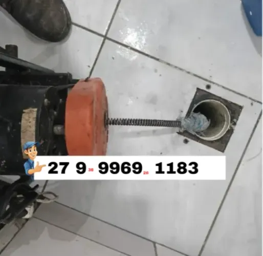 Desentupidora Caixas de Agua Tanques Tubulaçoes Canos e dutos Limpeza Limpar Limpamos Lim