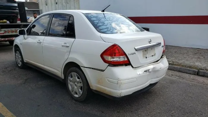 Sucata Tiida, para retirada de peças