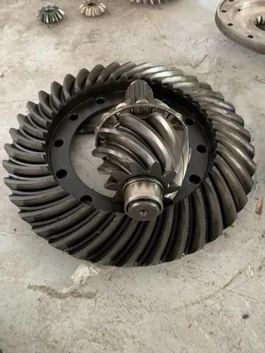 Coroa e pinhao Scania 113 124 R780 10x38 