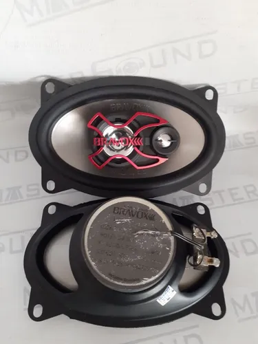 Par de alto falante. Bravox. Triaxial. 4X6". Semi-novo. Instalado. 