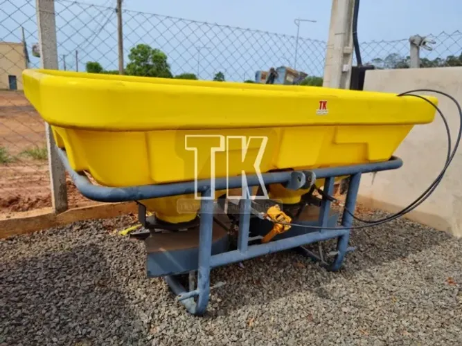 cod.468 - Distribuidor de Sementes e Adubos Triton - TK Tratores Nova Andradina - MS