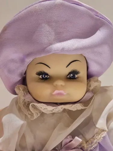 Boneca de Porcelana R$ 50