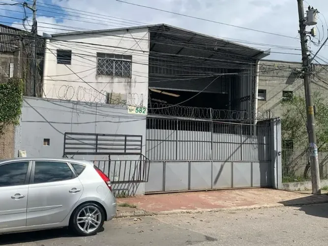 Galpão à venda, 301 m² por R$ 1.200.000,00 - Chácara Quiriri - Carapicuíba/SP