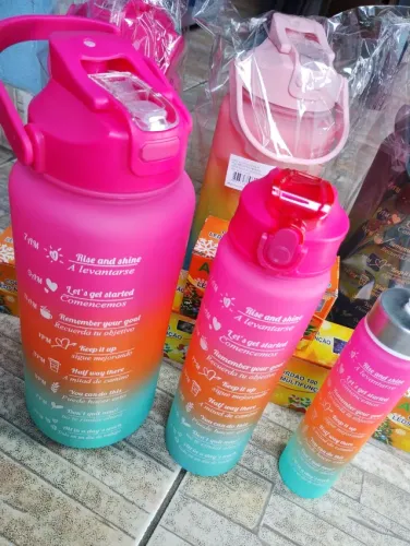 Kit Garrafa Rosa Shock (3 Peças)