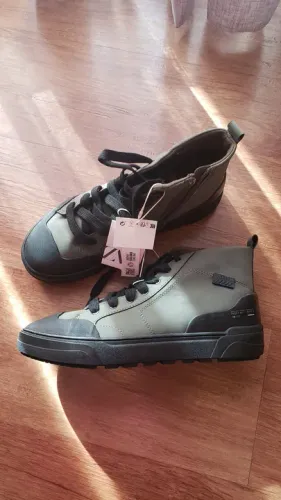 Tênis Zara Verde com preto
