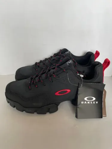TÊNIS OAKLEY MODELO STRATUS ORIGINAL 