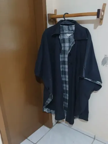 Casaco Feminino Preto com Detalhe em Xadrez