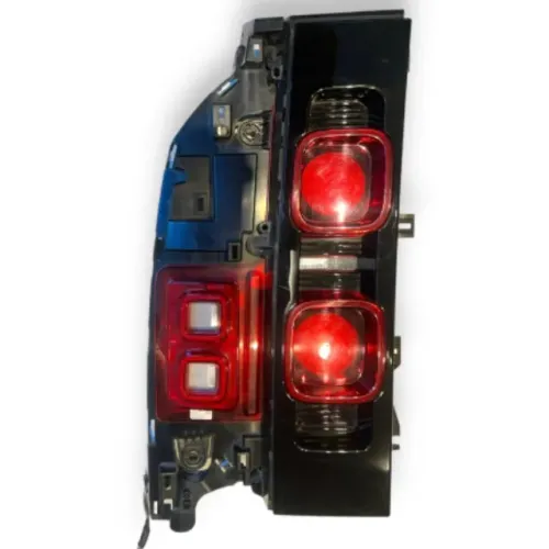 Lanterna Esquerda Land Rover Defender 2021/2022/2023/2024 Original Sem detalhes 