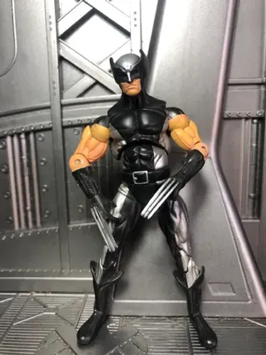 MARVEL UNIVERSE /WOLVERINE