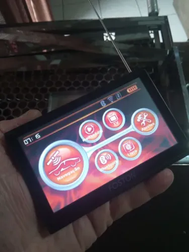 Tv com gps. Foston. 7 Pol . Entrada av e cartão de memória
