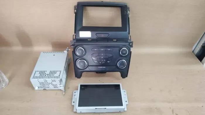 Kit Multimidia FORD RANGER XLS 2.2 4X2 CD DIESEL AUT 2022