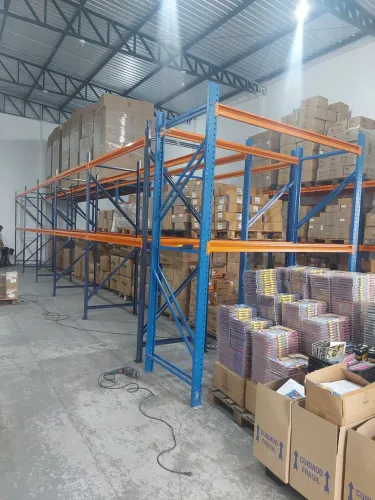 FÁBRICA DE PORTA PALETES