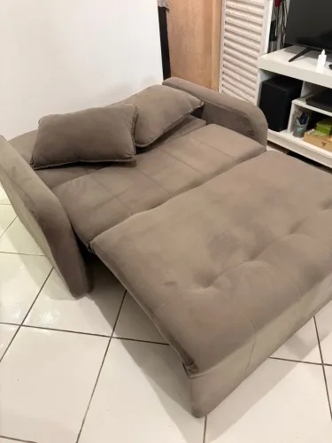 Sofá cama menos de 1 ano de uso 