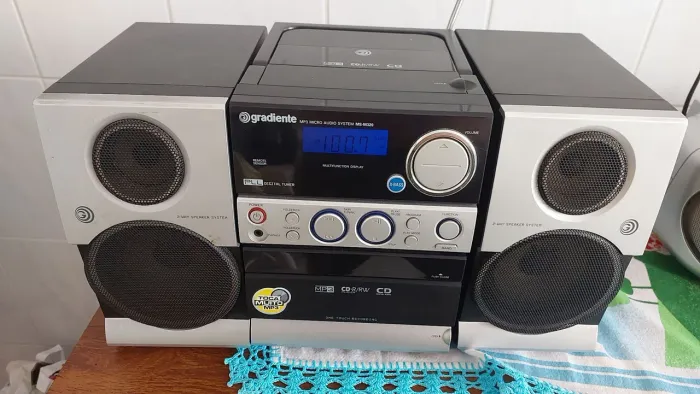 SOM GRADIENTE ANTIGO FUNCIONANDO SÓ A RÁDIO CD E TOCA FITA FAZER REVISÃO 