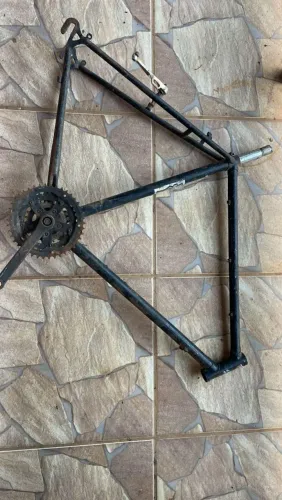Quadro de bicicleta Aro 26 antiga