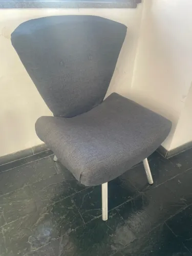 Poltrona Cinza Design Moderno