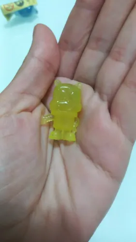 Sandy Bochecha amarela com glitter (coleção Bob Esponja Batavinho)