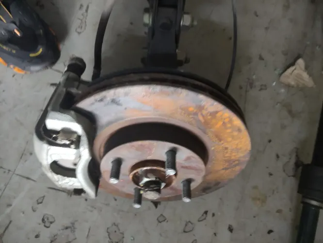 Suspensão completa e mecânica Nissan kikis 