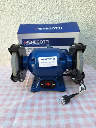 Esmeril de Bancada Menegotti, 0,5hp 
