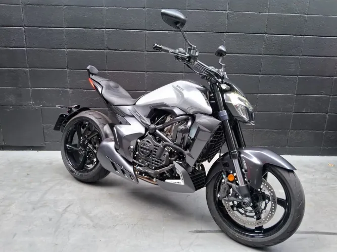 Motos Zontes V 350 no Brasil