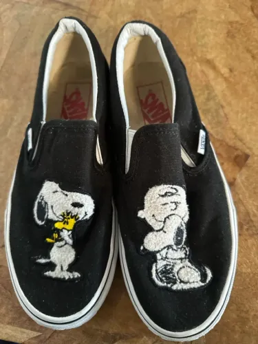 Tênis Vans Slip-On Peanuts Snoopy Preto - Tamanho 37
