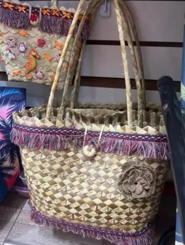 Bolsa de palhas grande últimas unidades 30 reais