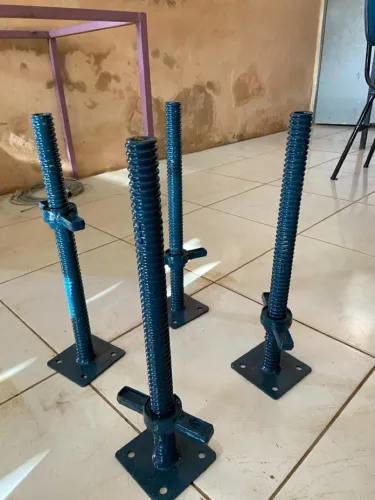 Escoras Metálicas Ajustáveis para andaime