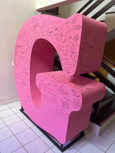 G gigante para festas, empresas ou decoração