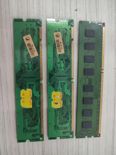 Memória ram as 3, 4 gigas cada um