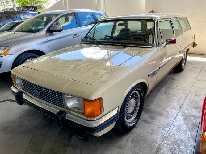 Chevrolet Caravan Comodoro 4.1/2.5 1982 (PLACA PRETA)