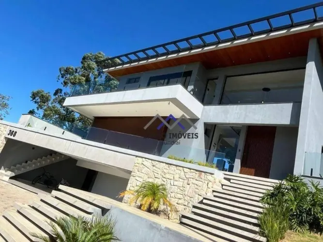 LUXUOSA CASA À VENDA DE ALTO PADRÃO NO CONDOMINIO TERRAS DA ALVORADA, COM VISTA PARA SERRA