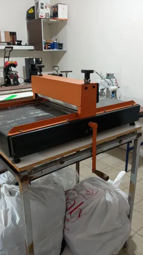 MAQUINA DE CORTE E VINCO PLANA