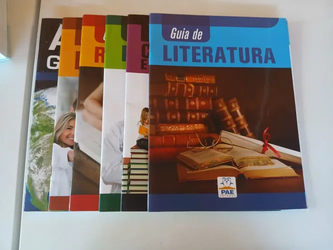 Kit Completo 13 livros Profissões P/Concurso Enem Vestibulares apenas retirada no local