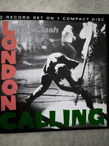 THE CLASH - LONDON CALLING (2 LPS EM 1 CD)