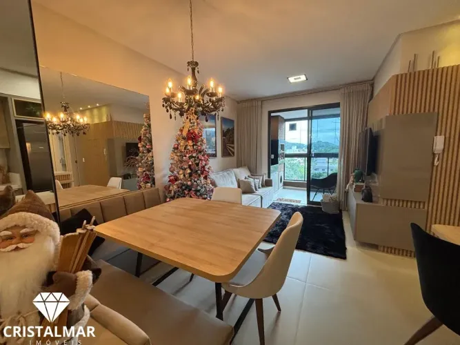 Lindo Apartamento, Finamente Mobiliado e decorado, 4° Piso, Piscina, Área de fes