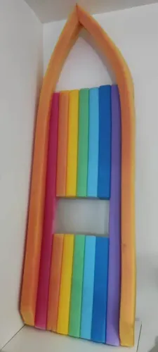 Barco tipo boia infantil flutuante colorida