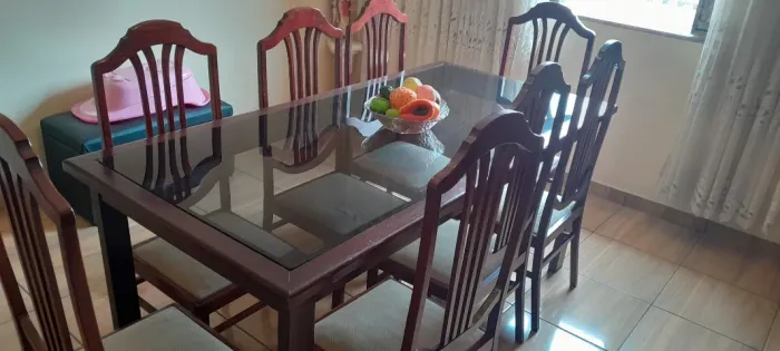 Mesa de Jantar Madeira Maciça com Tampo de Vidro Sem cadeiras