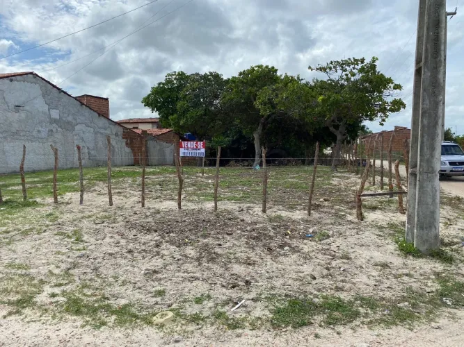 Terreno 500 m2 esquina Prea 900 m da praia