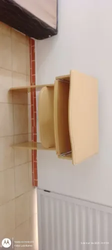Rack/Painel de madeira em ótimo estado