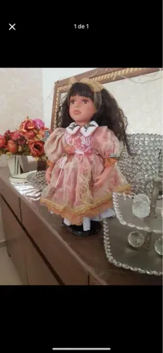 Boneca de porcelana