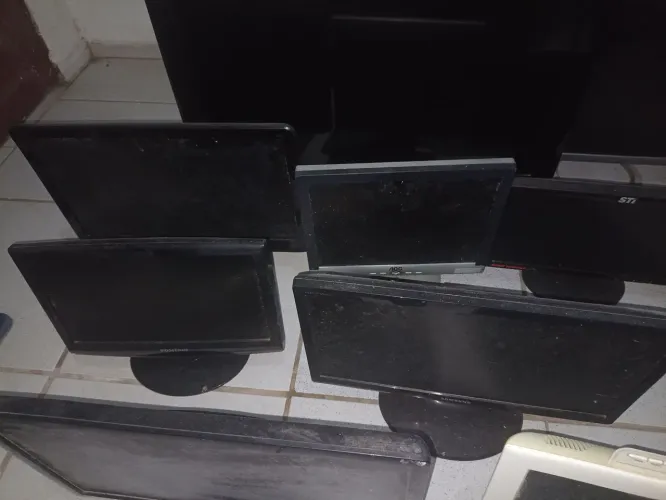 Lote monitores defeito para aproveitar as peças 