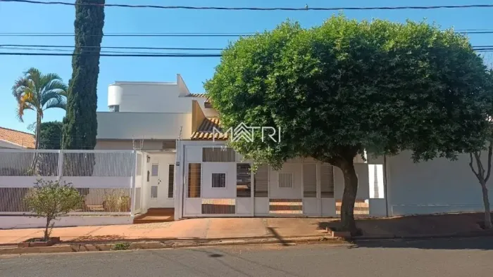 Venda de Casas / Sobrado na cidade de Araraquara