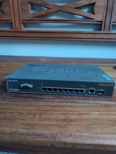 Switch D-Link DES-3010G 10/100 Fast Ethernet Switch